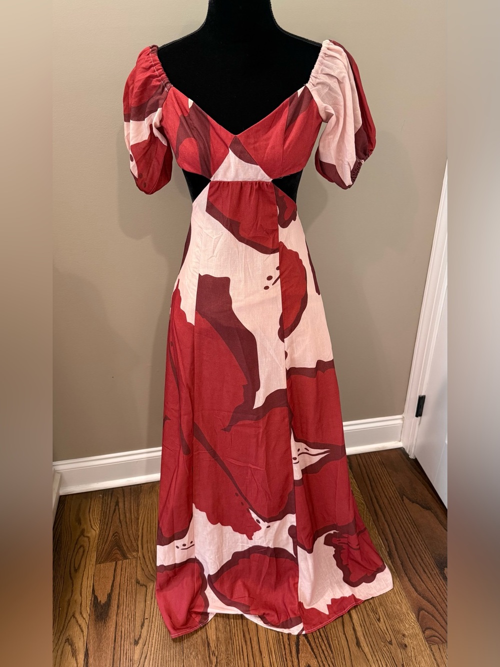 NWT Women’s LUXXEL Vacay cut out maxi dress- Size small - Picture 4 of 10